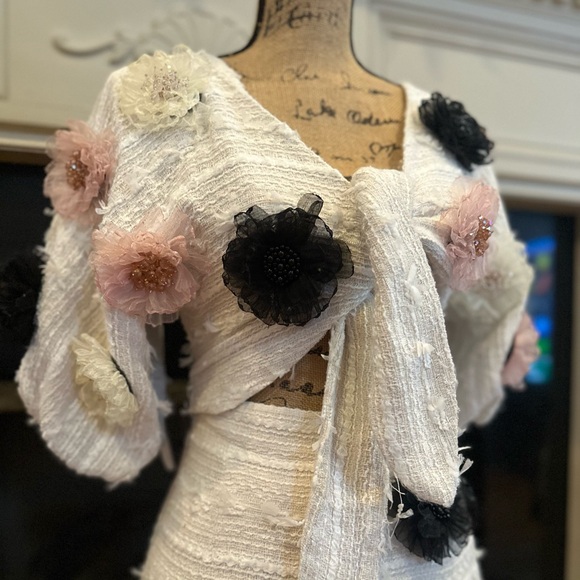 NWT Dream By Sister Jane Elegant Floral Embellished White Dress - Picture 3 of 12